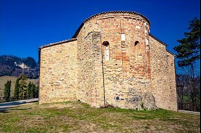 Foto di Pieve di Montesorbo scattata da Casa Bufalini